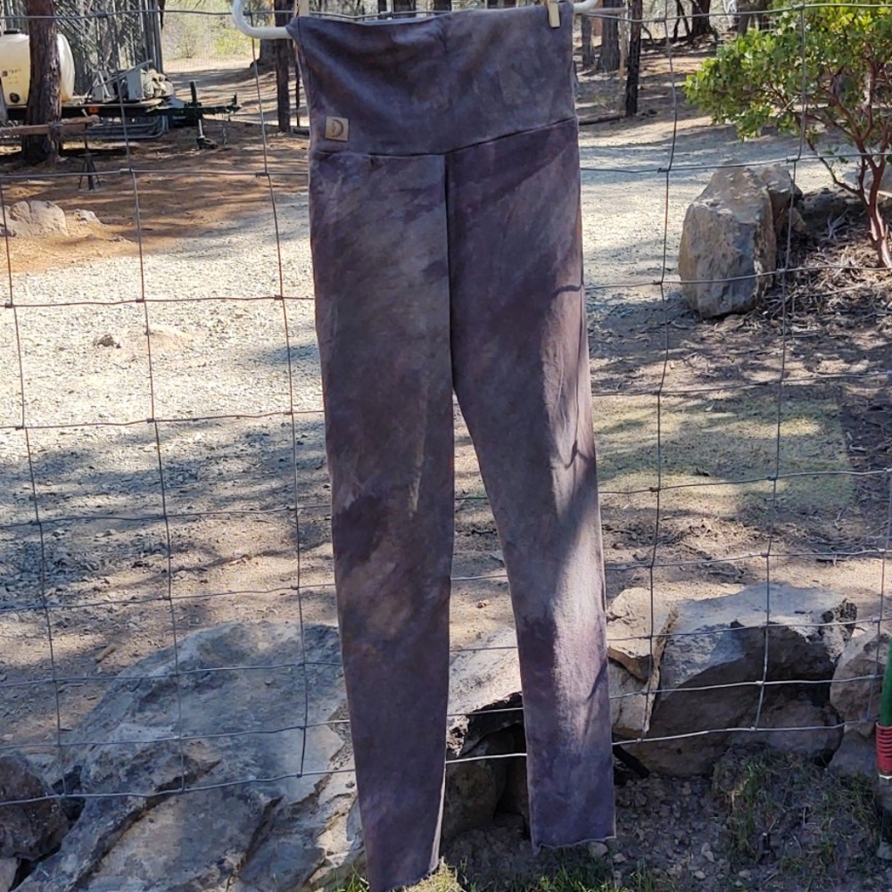 Sinew Moon China Cat leggings